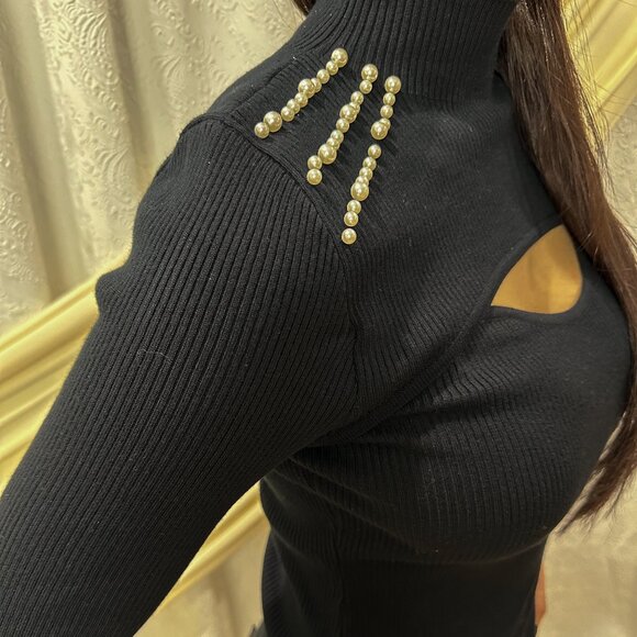 Cutout Out Pearl Shoulder Long Sleeve - Picture 2 of 3